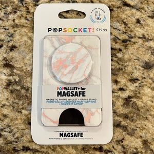 POPSOCKET/POPWALLET for MAGSAFE phone case.
